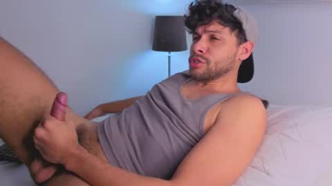 Snapshot of haku_kanjii chatting on 12/16/25, 08:47 Independent model online show from 12/16/25, 08:47