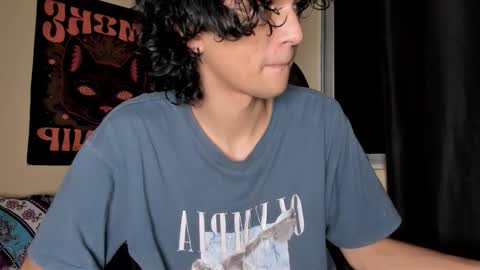 Snapshot of halan_jr chatting on 11/14/25, 05:17 halan online show from 11/14/25, 05:17