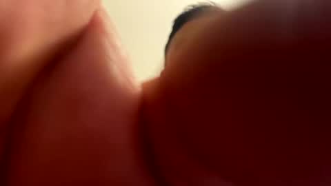 Snapshot of halebb chatting on 10/25/25, 11:29 halebb online show from 10/25/25, 11:29