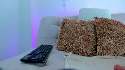 haley01 online show from 01/25/25, 07:07