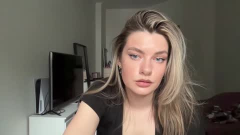 Snapshot of haley_rune chatting on 02/03/25, 11:20 haley_rune online show from 02/03/25, 11:20