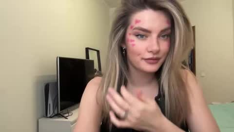 Snapshot of haley_rune chatting on 02/14/25, 10:28 haley_rune online show from 02/14/25, 10:28