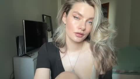 Snapshot of haley_rune chatting on 02/21/25, 11:11 haley_rune online show from 02/21/25, 11:11