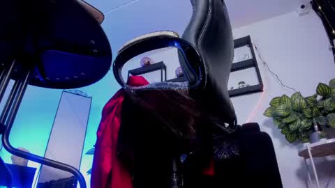 Snapshot of halley_ravenn chatting on 06/14/26, 02:24 halley_ravenn online show from 06/14/26, 02:24