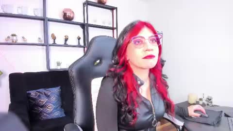 Snapshot of halley_ravenn chatting on 06/19/26, 08:45 halley_ravenn online show from 06/19/26, 08:45