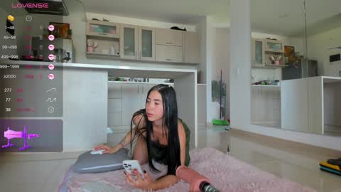 Snapshot of halliee chatting on 12/18/24, 05:52 insta Laupalacio777Next stream 01th December online show from 12/18/24, 05:52