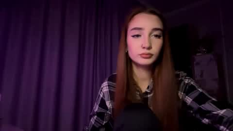 Snapshot of halliemcanaw chatting on 11/19/25, 07:36 Holly online show from 11/19/25, 07:36