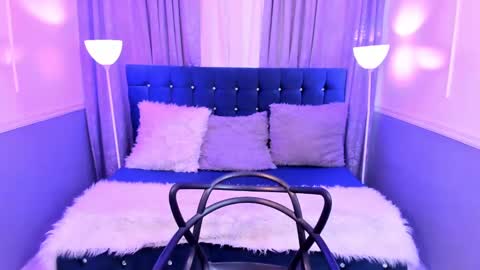 Halls Red online show from 12/19/24, 09:49