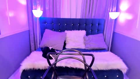 Halls Red online show from 01/09/25, 12:35