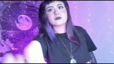 Snapshot of hallucigenia_sparza chatting on 01/16/26, 07:29 Hallu online show from 01/16/26, 07:29