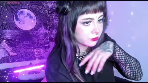 Snapshot of hallucigenia_sparza chatting on 01/31/26, 11:47 Hallu online show from 01/31/26, 11:47