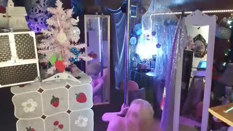 halovalentine online show from 12/07/24, 02:09