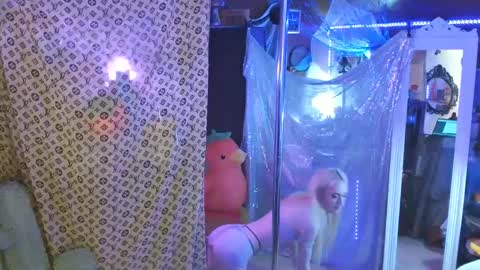 halovalentine online show from 03/07/25, 12:37