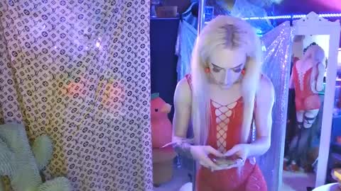 halovalentine online show from 03/08/25, 12:44