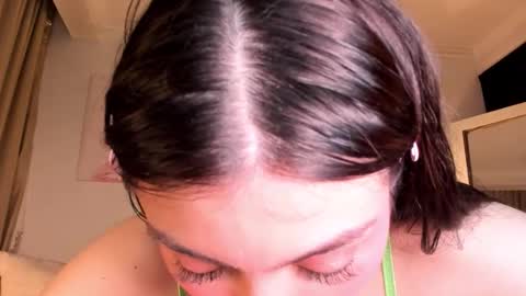 Snapshot of halseycox__ chatting on 02/25/26, 05:50 Halsey Maria online show from 02/25/26, 05:50