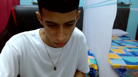 Snapshot of hamcummboy20 chatting on 12/04/24, 01:25 hamcummboy20 online show from 12/04/24, 01:25