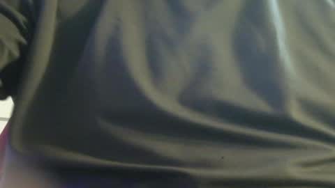 Snapshot of hamhead71 chatting on 12/22/24, 12:28 hamhead71 online show from 12/22/24, 12:28