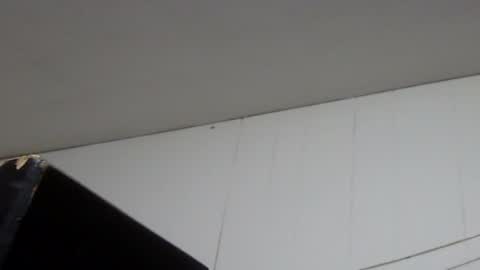 Snapshot of hamhead71 chatting on 02/26/25, 02:15 hamhead71 online show from 02/26/25, 02:15