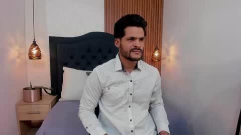 Snapshot of hamilton_1 chatting on 09/23/25, 02:47 Hamilton online show from 09/23/25, 02:47