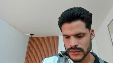 Snapshot of hamilton_1 chatting on 10/15/25, 03:28 Hamilton online show from 10/15/25, 03:28