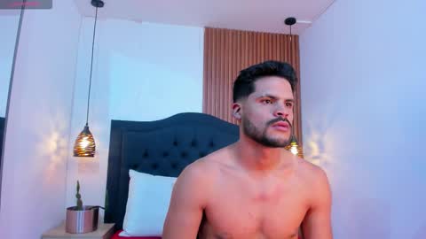 Snapshot of hamilton_1 chatting on 10/27/25, 09:41 Hamilton online show from 10/27/25, 09:41