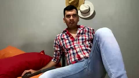 hamiltong12 online show from 11/20/25, 04:12