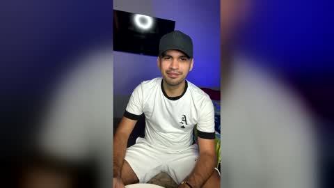 hamiltong12 online show from 12/05/25, 03:26