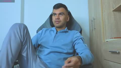 Snapshot of hamiltong12 chatting on 04/17/26, 02:53 hamiltong12 online show from 04/17/26, 02:53