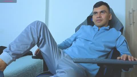 Snapshot of hamiltong12 chatting on 04/23/26, 10:23 hamiltong12 online show from 04/23/26, 10:23