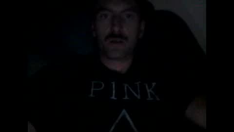 Snapshot of hammer9217 chatting on 09/16/25, 04:24 hammer9217 online show from 09/16/25, 04:24