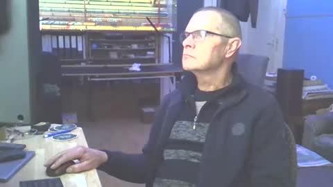 Snapshot of hamto65 chatting on 12/25/24, 08:50 Prefer men 80 online show from 12/25/24, 08:50