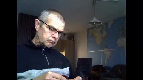 Snapshot of hamto65 chatting on 02/06/26, 04:32 Prefer men 80 online show from 02/06/26, 04:32