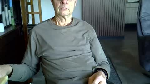 Snapshot of hamto65 chatting on 03/02/26, 09:16 Prefer men 80 online show from 03/02/26, 09:16