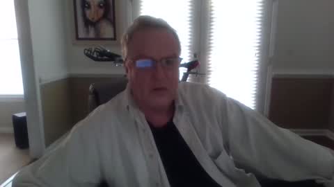 Snapshot of han63 chatting on 12/30/24, 01:47 Han online show from 12/30/24, 01:47