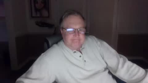 Snapshot of han63 chatting on 01/17/25, 12:21 Han online show from 01/17/25, 12:21