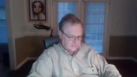 Snapshot of han63 chatting on 10/26/25, 11:49 Han online show from 10/26/25, 11:49