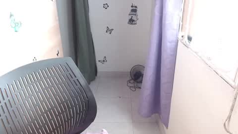 Snapshot of hana_garcia chatting on 10/05/25, 08:18 Hana Garcia online show from 10/05/25, 08:18