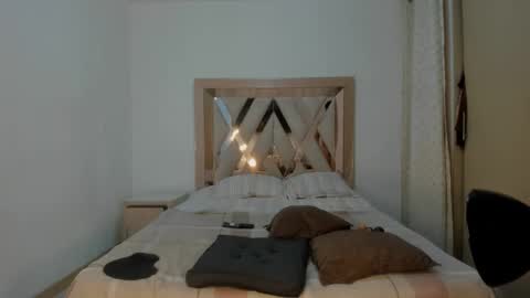 Hana Montes- online show from 09/19/25, 02:35