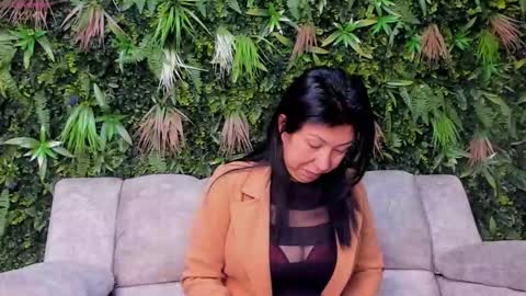 Hanna online show from 11/13/25, 12:04