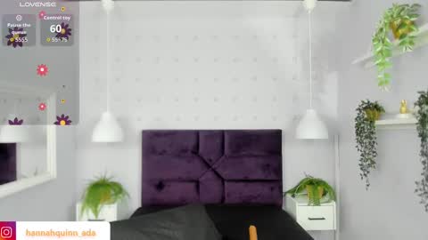 hanaahquinn online show from 10/31/25, 11:44