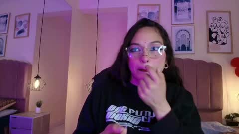 Snapshot of hanabie_ chatting on 04/22/26, 03:09 hanabie_ online show from 04/22/26, 03:09