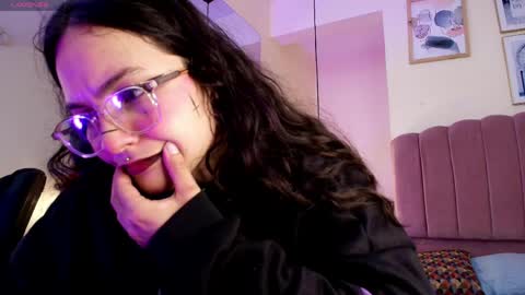 Snapshot of hanabie_ chatting on 04/28/26, 03:11 hanabie_ online show from 04/28/26, 03:11