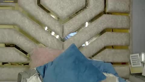 Snapshot of hanamor chatting on 12/17/24, 12:01 Hana.......Fansly - content being added daily.. online show from 12/17/24, 12:01