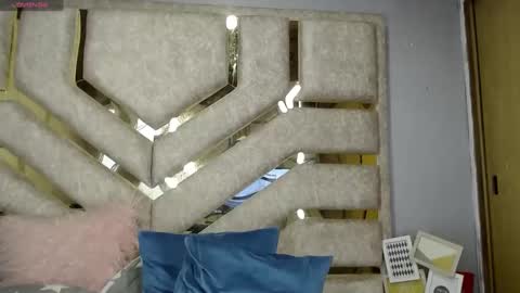 Snapshot of hanamor chatting on 12/22/24, 06:04 Hana.......Fansly - content being added daily.. online show from 12/22/24, 06:04