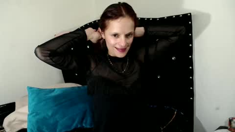 Snapshot of hanamor chatting on 03/12/25, 09:13 Hana.......Fansly - content being added daily.. online show from 03/12/25, 09:13