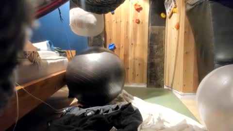 handncocknocum online show from 02/11/25, 06:55