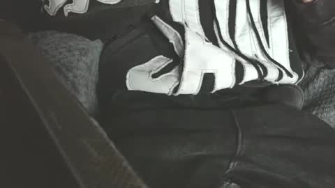 Snapshot of hands0nc chatting on 02/06/26, 08:51 PHHands0nC online show from 02/06/26, 08:51