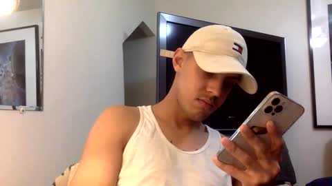 handsome01_ online show from 01/06/26, 12:58