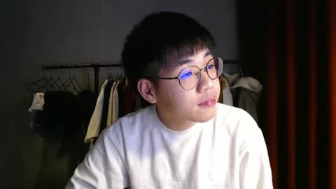 Snapshot of handsome_mannn chatting on 12/13/24, 12:31 handsome_mannn online show from 12/13/24, 12:31