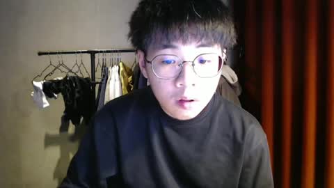 Snapshot of handsome_mannn chatting on 12/18/24, 07:19 handsome_mannn online show from 12/18/24, 07:19